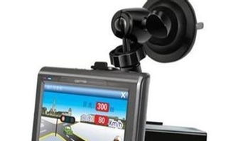 店內(nèi)主要經(jīng)營各種電子產(chǎn)品,唱戲機(jī),導(dǎo)航,行車記錄