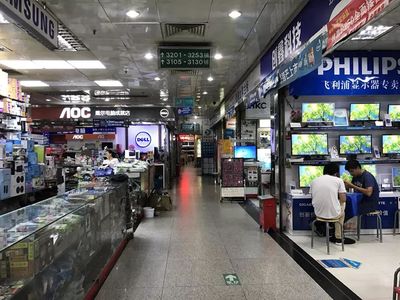 佛山電腦城如今租金減半無(wú)人租