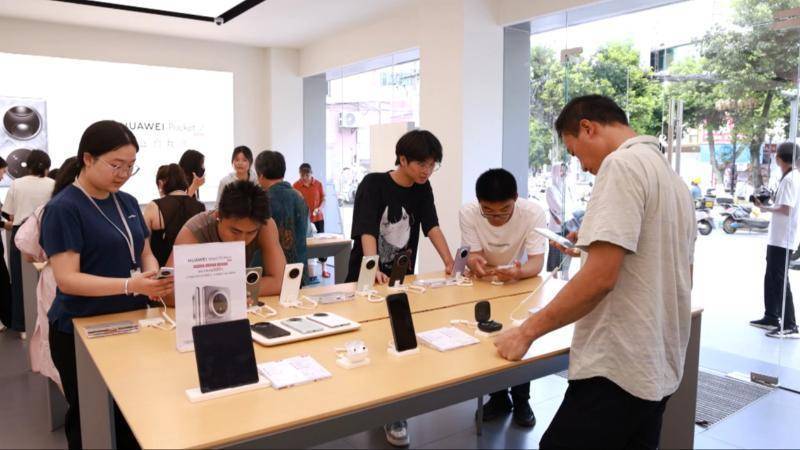 江西“后高考經濟”升溫 電子產品銷售火熱，電腦成首選